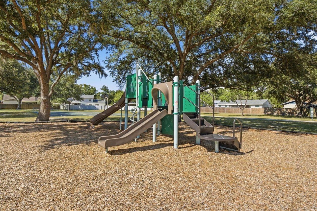 5113 Pennsbury Drive, Tampa, FL 33624 Photo