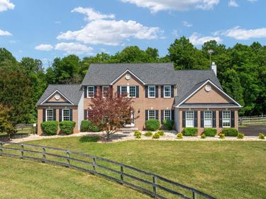 38689 CASSIA LANE, LOVETTSVILLE, VA 20180