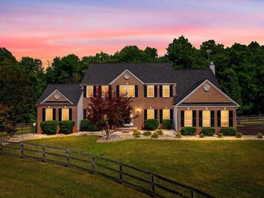 38689 CASSIA LANE, LOVETTSVILLE, VA 20180