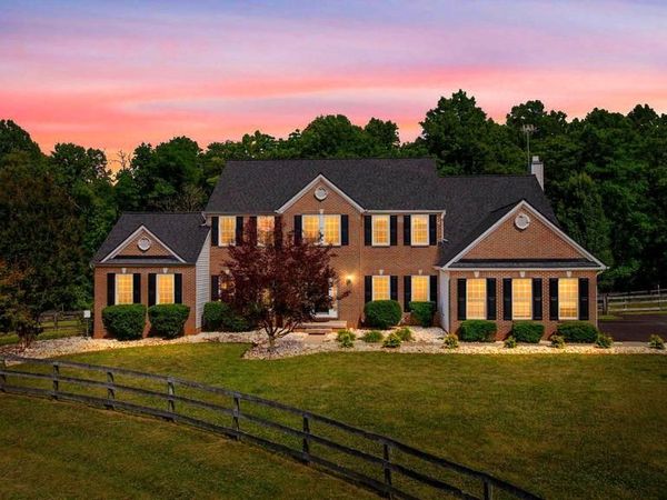 38689 CASSIA LANE, LOVETTSVILLE, VA 20180