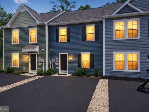 36 PITCH PINE COURT, BUNKER HILL, WV 25413