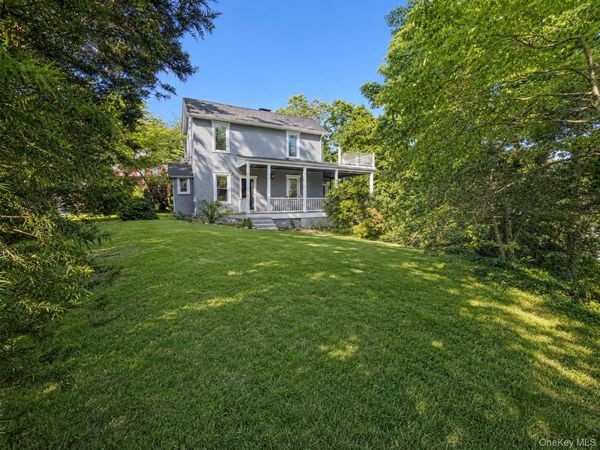207 Prospect Avenue, Sea Cliff, NY 11579