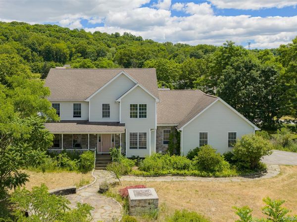 31 Hartstone Drive, Poughkeepsie, NY 12603