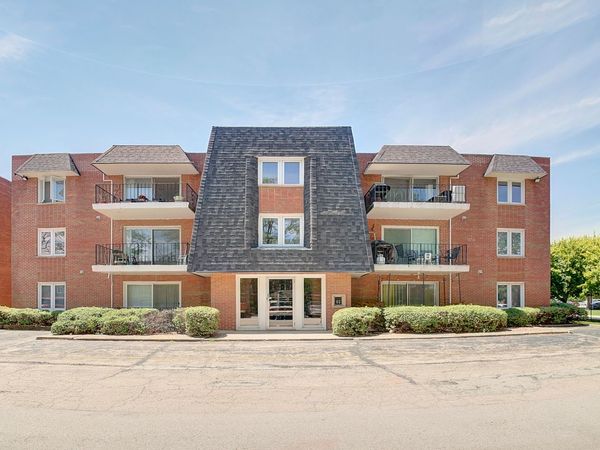 10801 S Keating Avenue , Unit 2SE, Oak Lawn, IL 60453