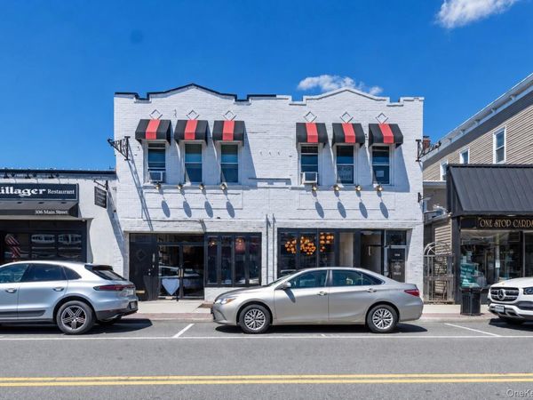 300-302 Main Street, Farmingdale, NY 11735