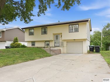 6405 N 66th Street, Omaha, NE 68104