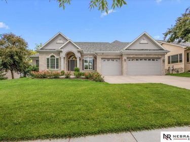 9030 Whispering Wind Road, Lincoln, NE 68512