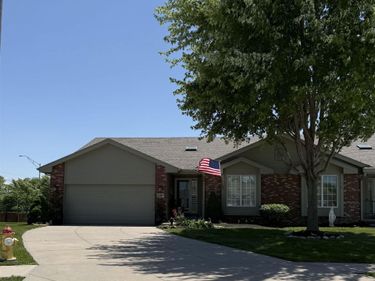 15607 Edna Circle, Omaha, NE 68136