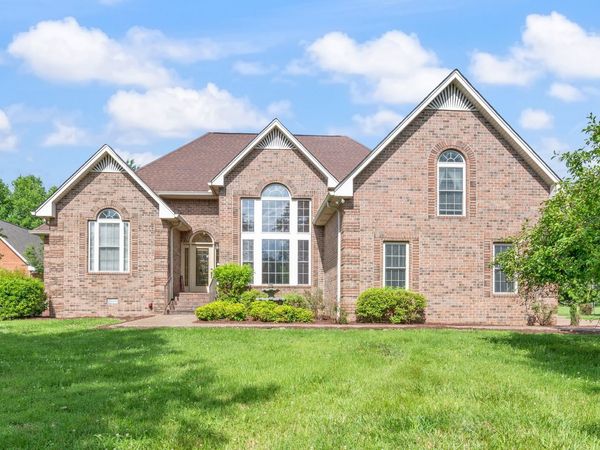 1026 Madison Creek Rd , Goodlettsville, TN 37072