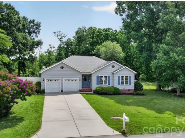 4934 Sagittarius Circle , Denver, NC 28037