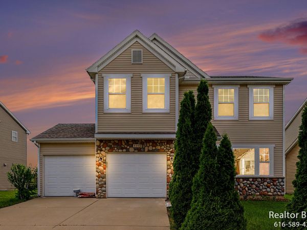 620 Worthington Drive, Lansing, MI 48906