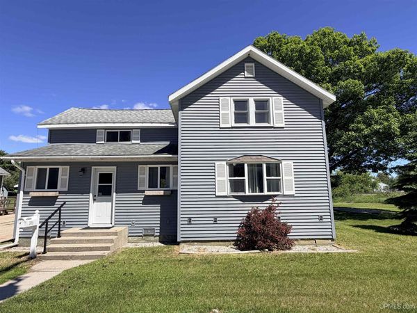 306 North Houghton Avenue, Manistique, MI 49854