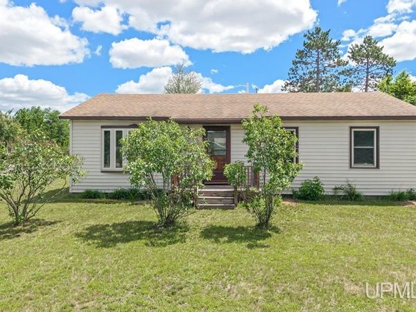 830 Mullen Street, Breitung Twp, MI 49876