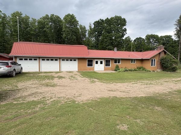 12152 CO RD 442 Road, Nahma Twp, MI 49878