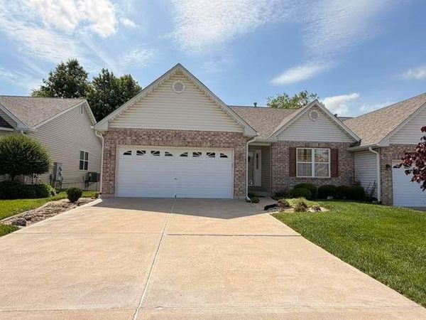 1129 Piepers Glen Lane , Unit 8A, O'Fallon, MO 63366