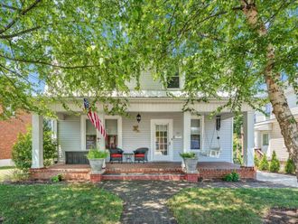 507 S College AVE Salem, VA 24153