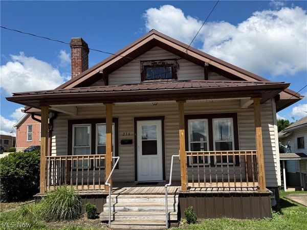 216 N Broadway Street , Barnesville, OH 43713
