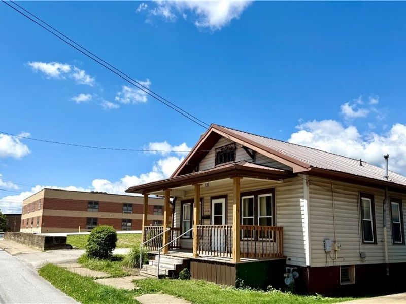216 N Broadway Street, Barnesville, OH 43713 Photo 2