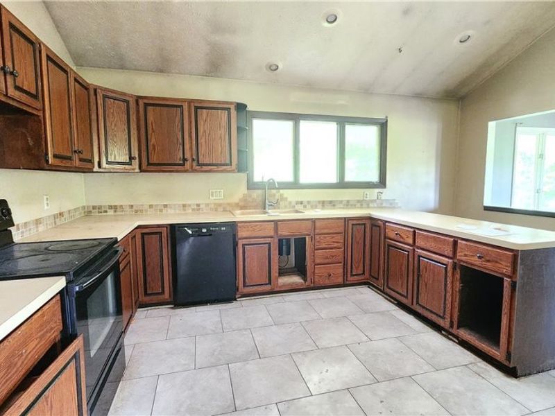 17866 Leggett Road, Montville, OH 44064 Photo 18