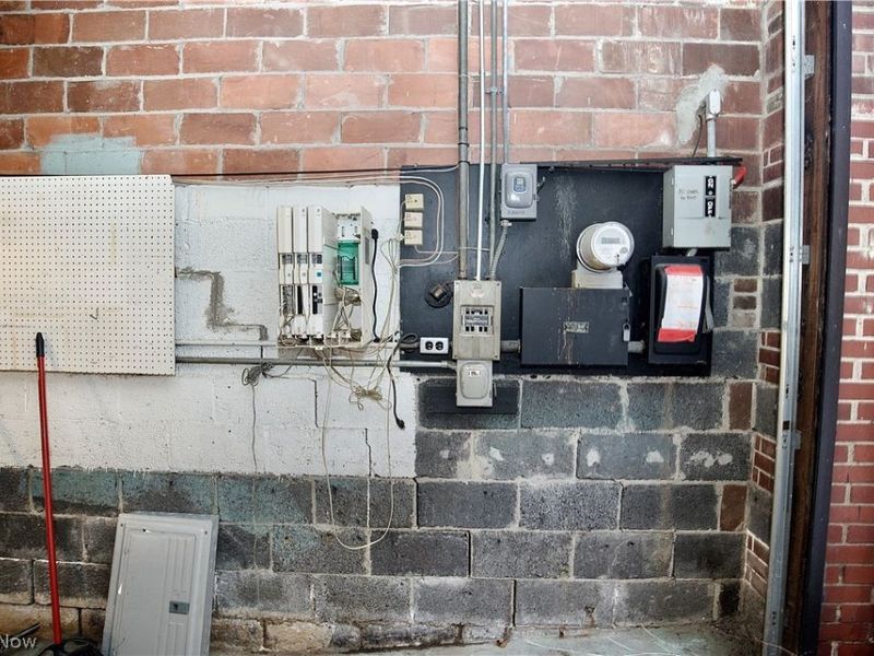 916 Broadway, Lorain, OH 44052 Photo 21