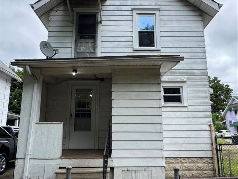 582 Robinette Court , Akron, OH 44310 Photo 5
