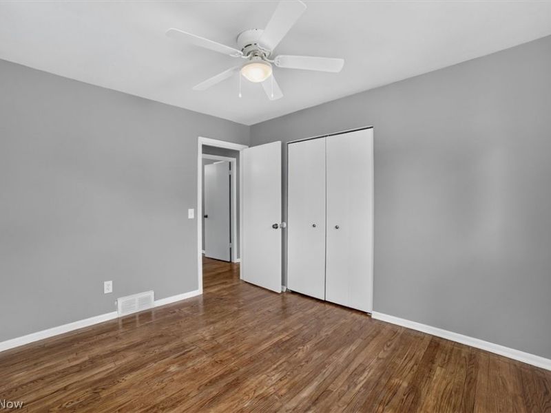 4668 Beechgrove Avenue, Garfield Heights, OH 44125 Photo 18