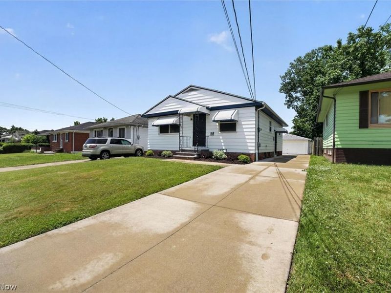 4668 Beechgrove Avenue, Garfield Heights, OH 44125 Photo 4