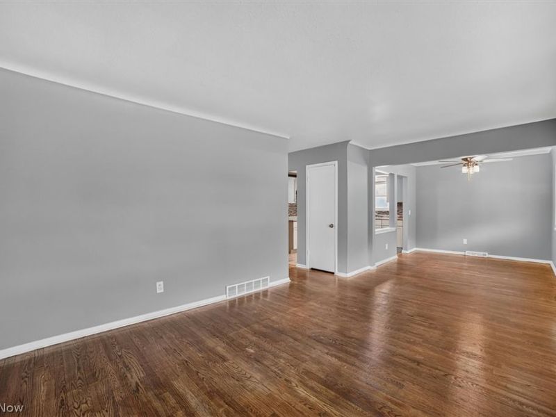 4668 Beechgrove Avenue, Garfield Heights, OH 44125 Photo 9