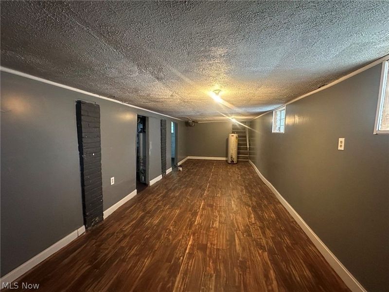 875 E 131st Street, Cleveland, OH 44108 Photo 16