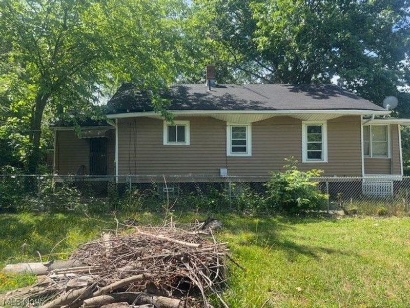 875 E 131st Street, Cleveland, OH 44108 Photo 23