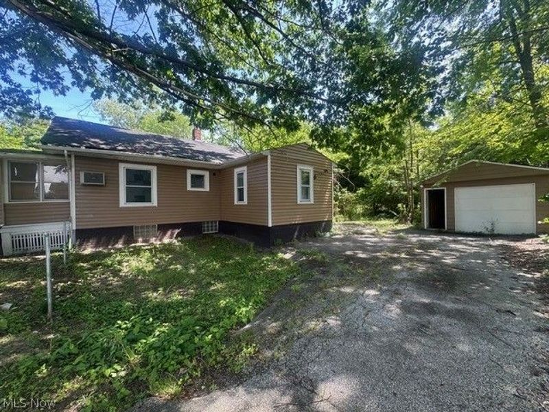 875 E 131st Street, Cleveland, OH 44108 Photo 27
