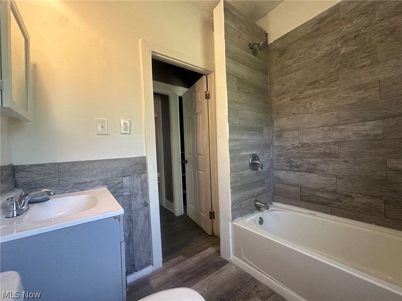 875 E 131st Street, Cleveland, OH 44108 Photo 9