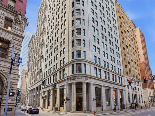 306 4th Avenue, Unit 1401, Pittsburgh, PA 15222