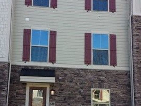 420 Fairmont Dr , Wexford, PA 15090