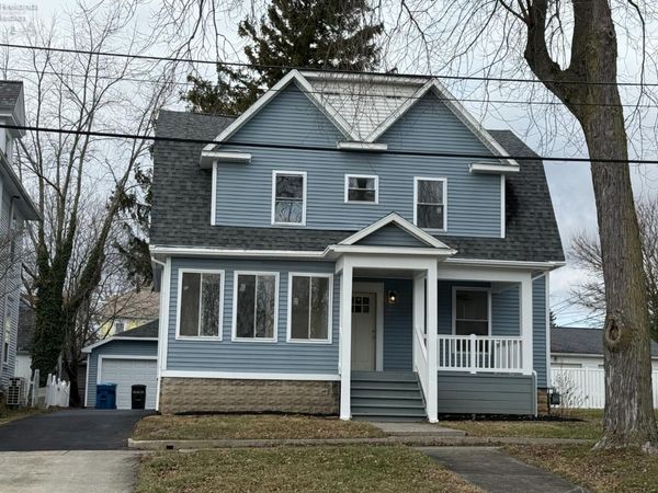318 S Park Avenue, Fremont, OH 43420
