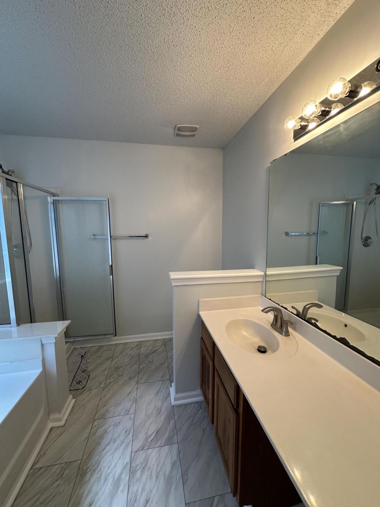 5059 Thornton Drive Photo 10