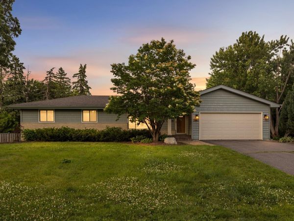 2080 Kelly Drive, Golden Valley, MN 55427