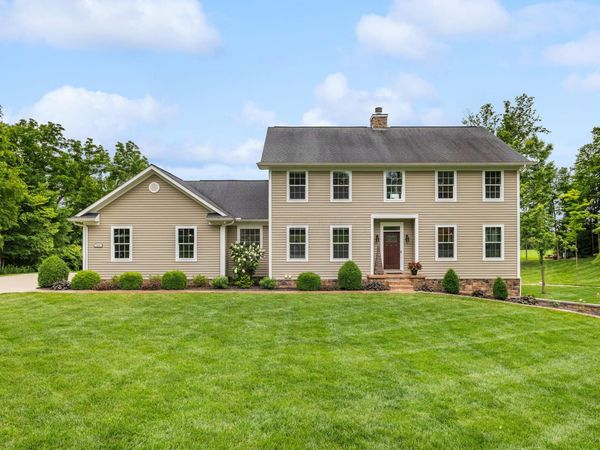 9596 Woodridge Circle , Fredericktown, OH 43019