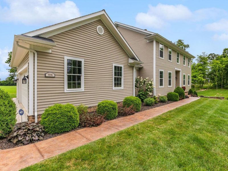 9596 Woodridge Circle , Fredericktown, OH 43019 Photo 5