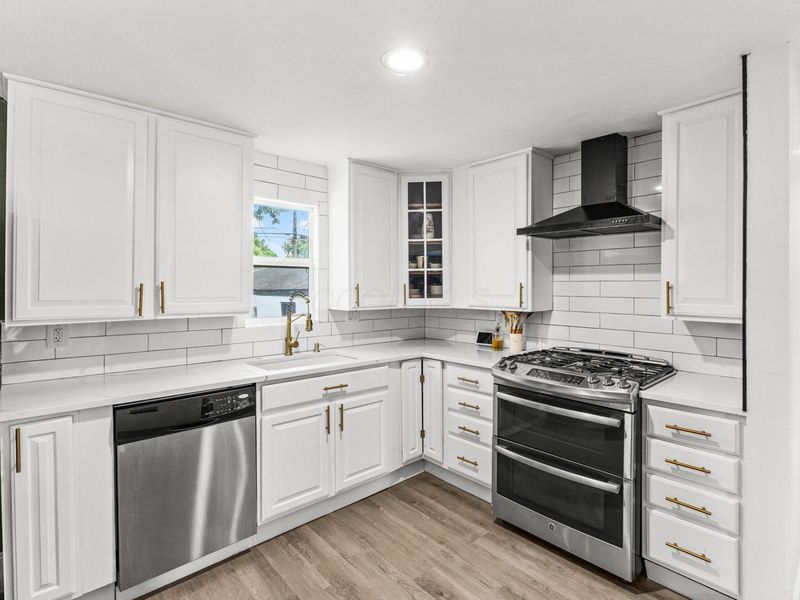 5044 Albany Drive, Columbus, OH 43232 Photo 11