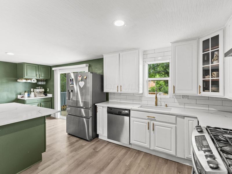 5044 Albany Drive, Columbus, OH 43232 Photo 14