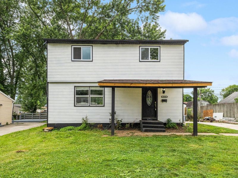 5044 Albany Drive, Columbus, OH 43232 Photo 2