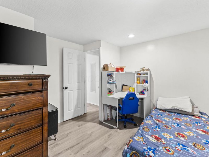 5044 Albany Drive, Columbus, OH 43232 Photo 23