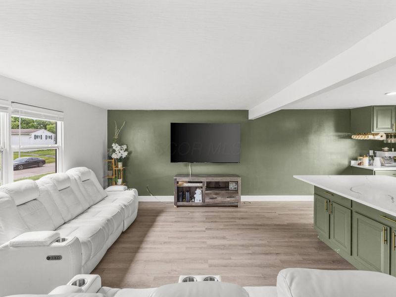 5044 Albany Drive, Columbus, OH 43232 Photo 5