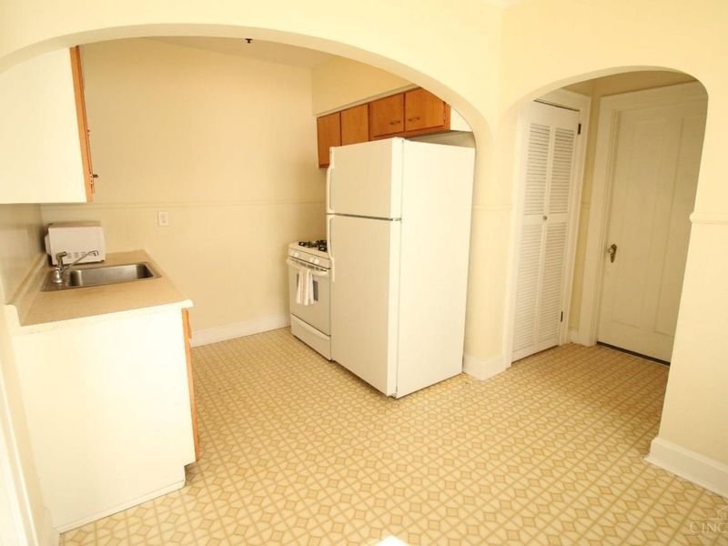 1519 W North Bend Road, Cincinnati, OH 45224 Photo 9
