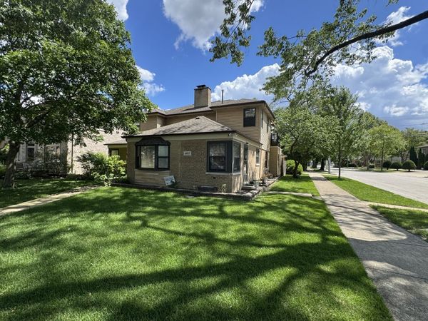 4957 Estes Avenue , Skokie, IL 60077