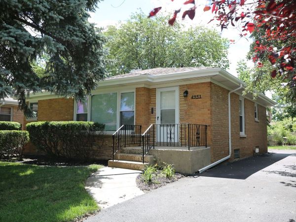 4951 Howard Street , Skokie, IL 60077