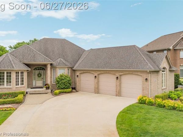 16238 Via Mera, Macomb Twp, MI 48042
