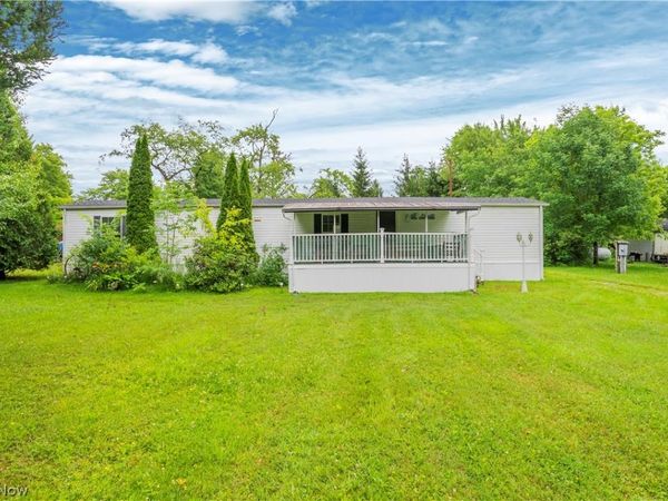 6886 Lindsley Avenue , Andover, OH 44003