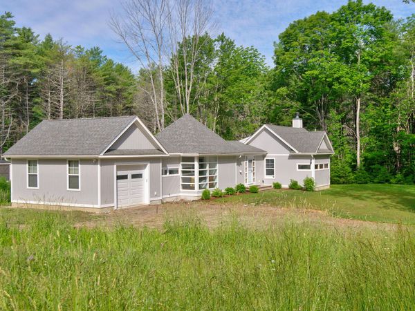 11 Ledgewood Drive, Brunswick, ME 04011